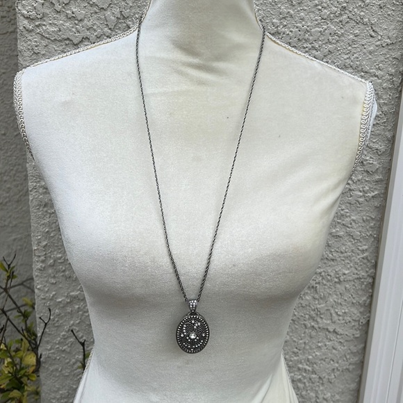 Lia Sophia Jewelry - Lia Sophia Vintage Oval Slide Pendant Silver Necklace